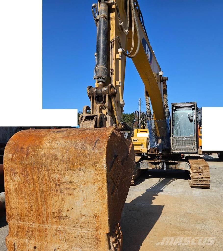 CAT 330FL Гусеничные экскаваторы