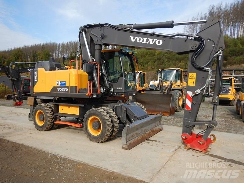 Volvo EW 220 E Колёсные экскаваторы