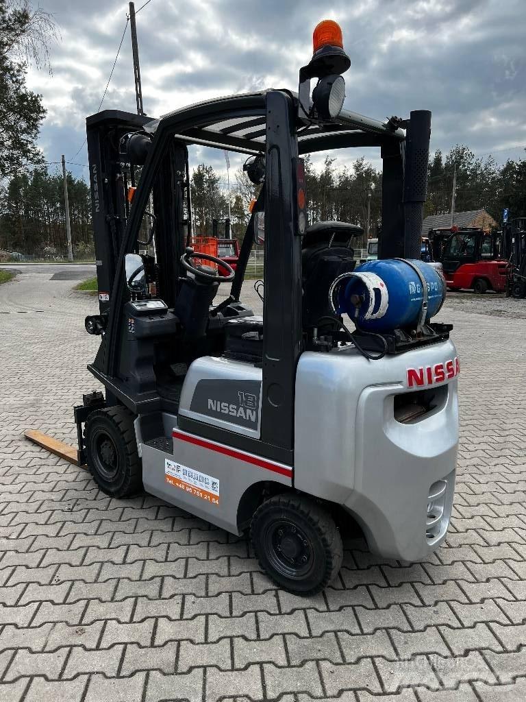 Nissan P1D1A18LQ Газовые погрузчики