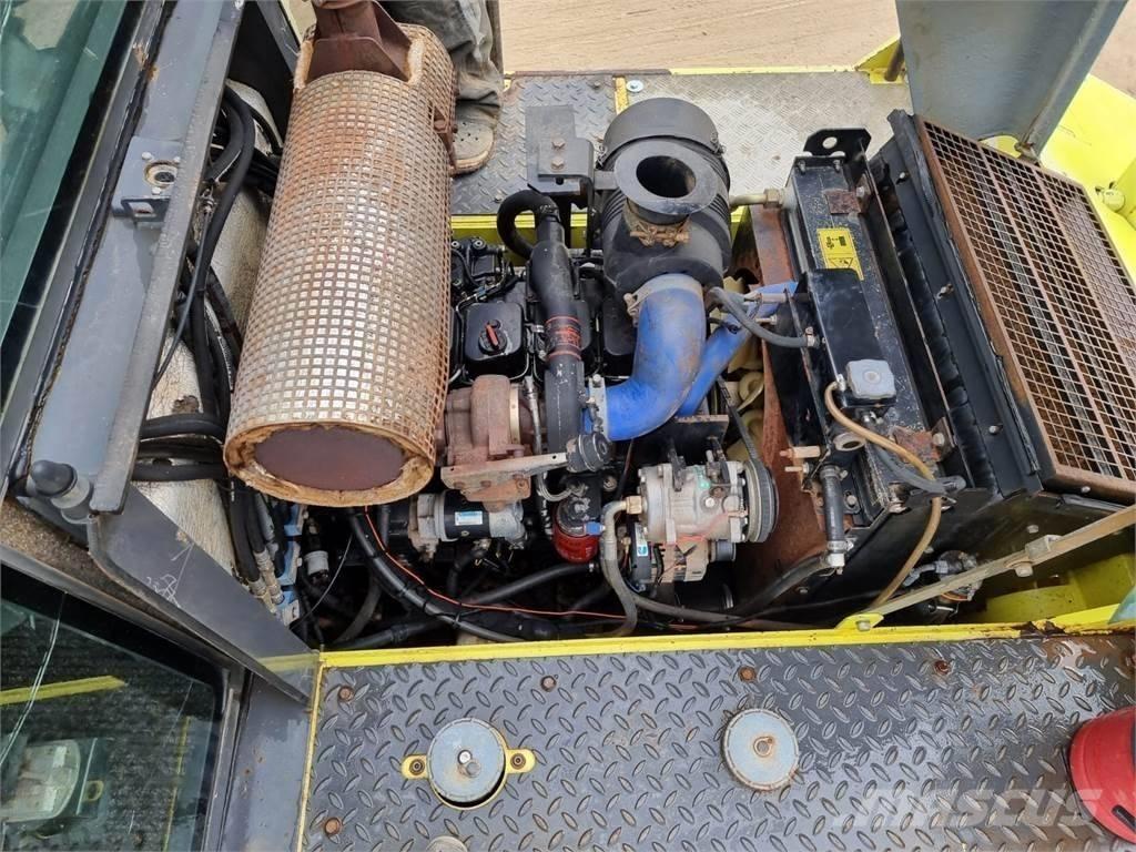 Ammann AP 240 Пневматические катки