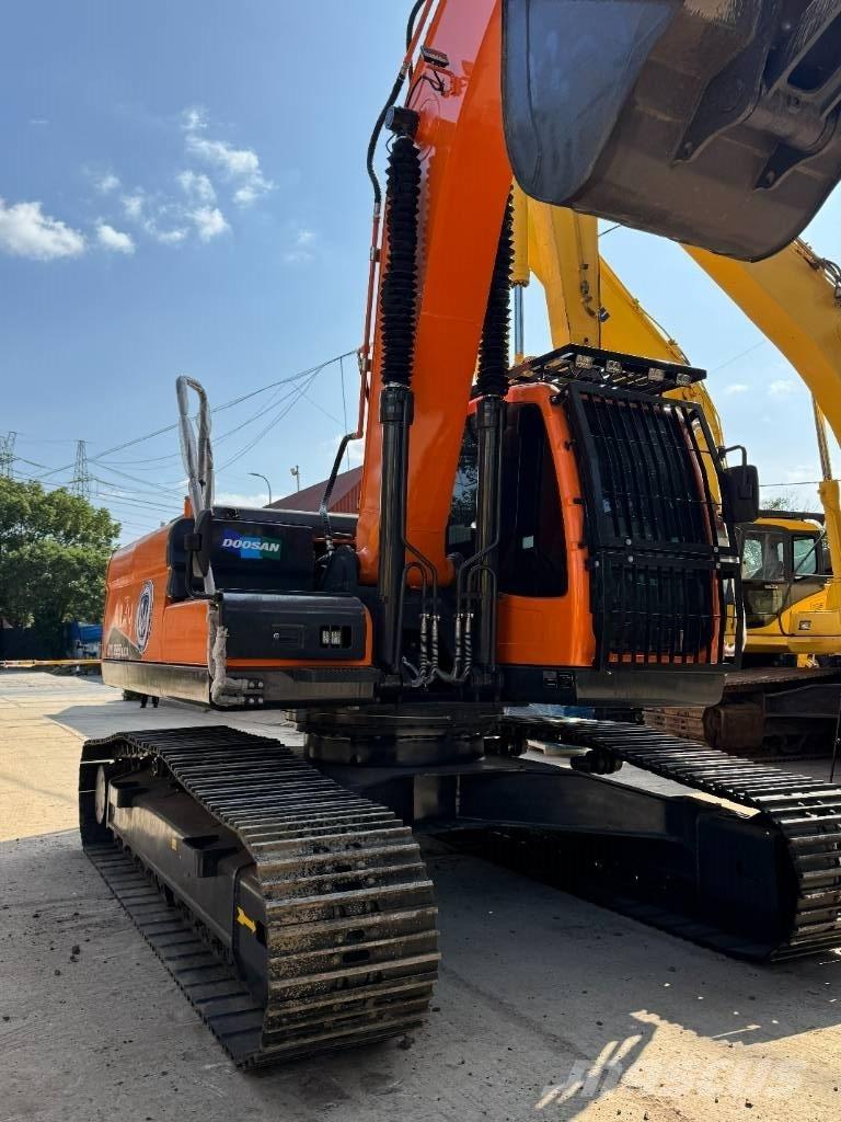 Doosan DX 225 LCA Гусеничные экскаваторы