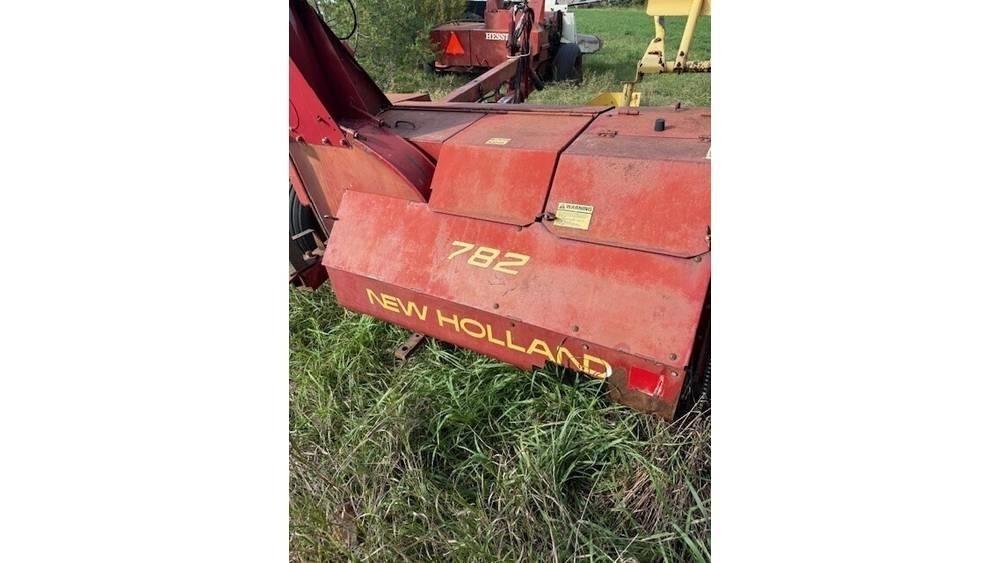 New Holland 782 Прицепные кормоуборочные комбайны