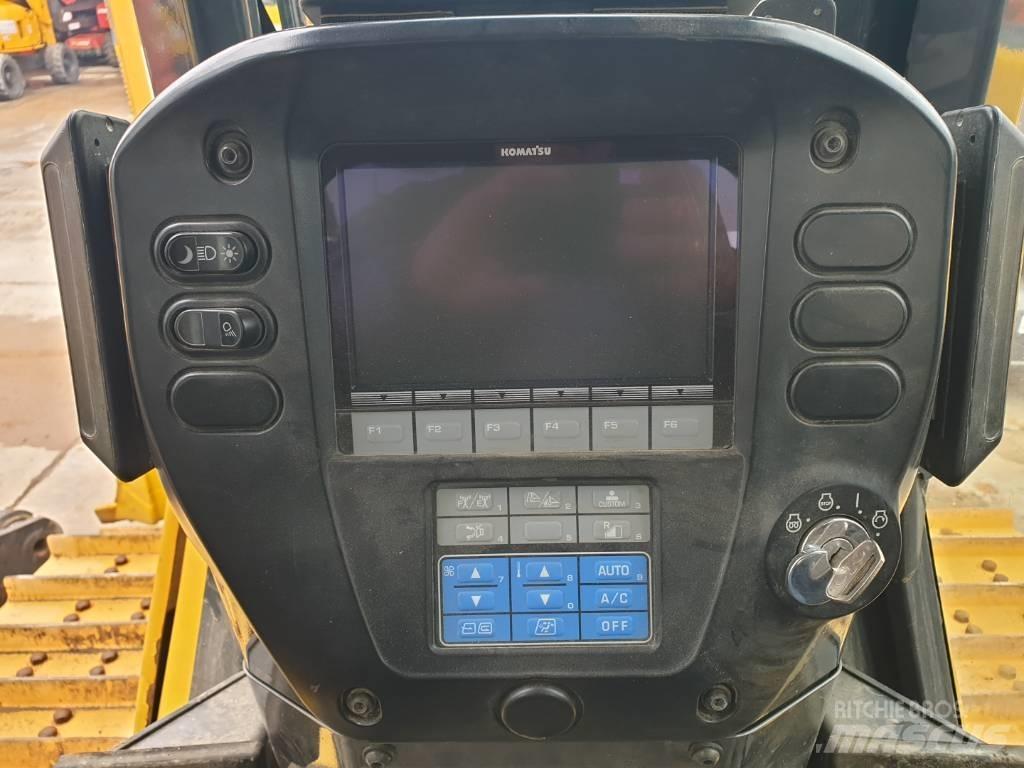 Komatsu D 65 WX-17 Гусеничные бульдозеры