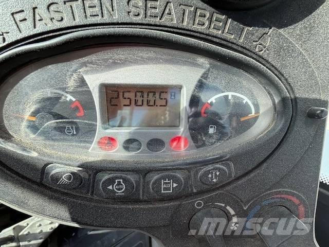 Bobcat E 35 Мини-экскаваторы