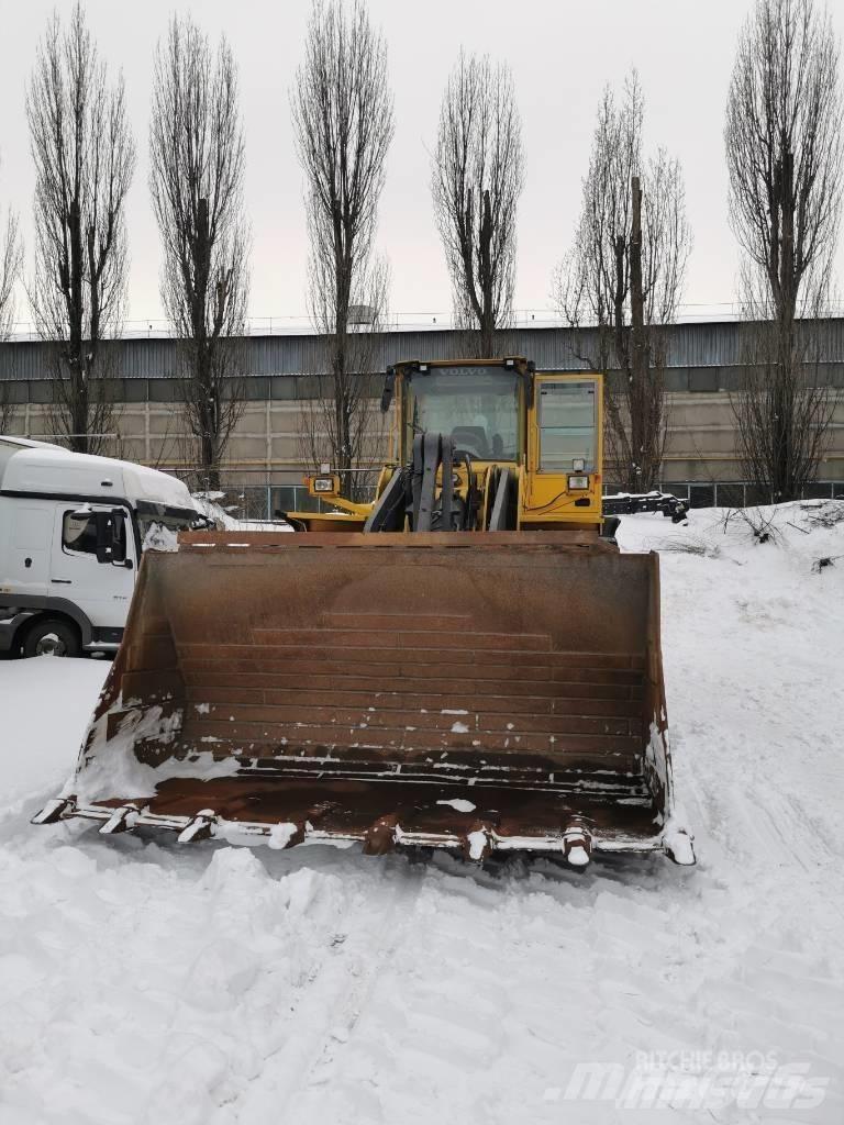 Volvo L 220 E Фронтальные погрузчики
