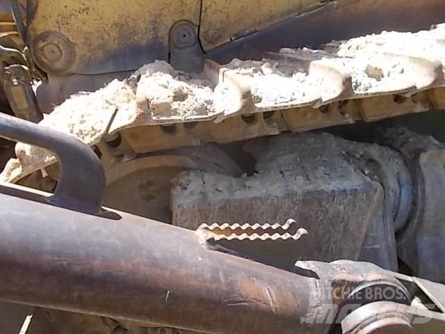 CAT D 11 N Гусеничные бульдозеры