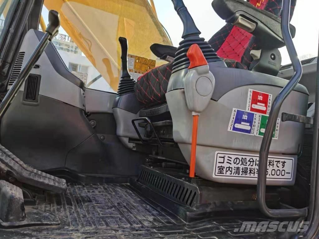 Komatsu PC 200-7 Гусеничные экскаваторы