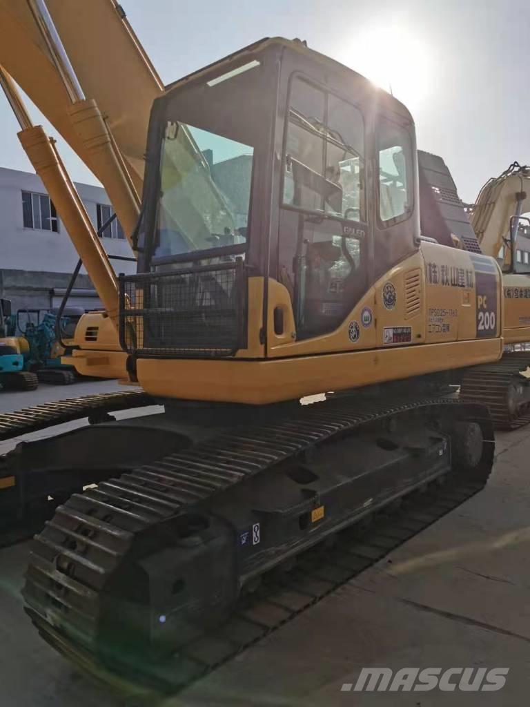 Komatsu PC 200-7 Гусеничные экскаваторы