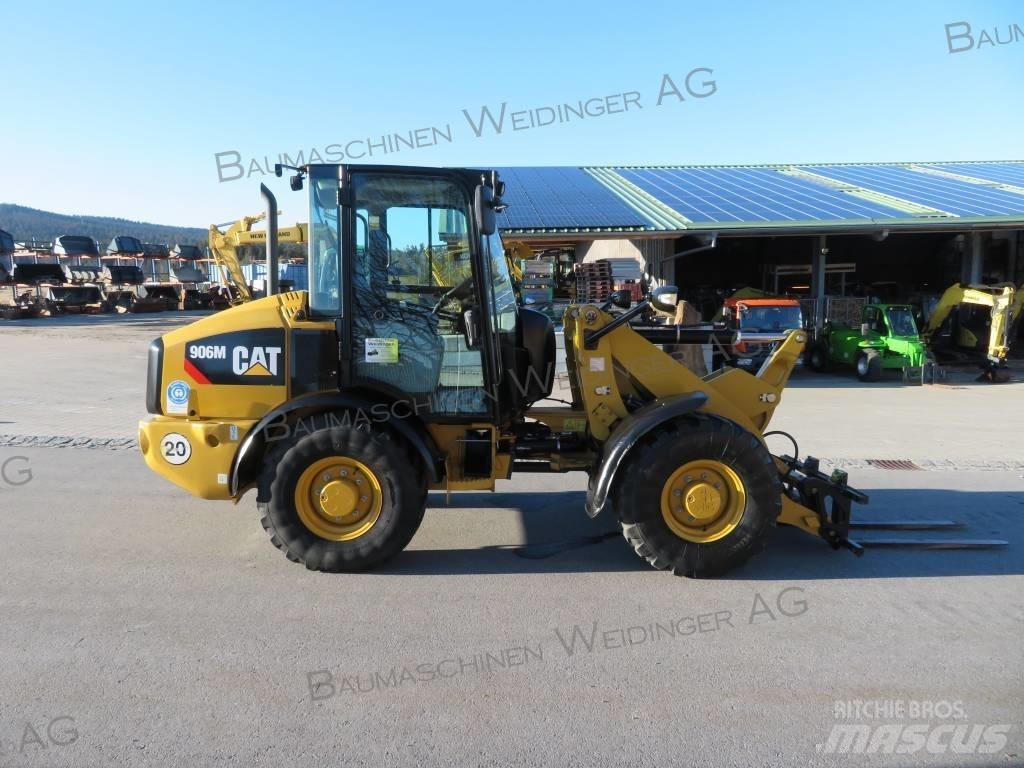 CAT 906M Фронтальные погрузчики
