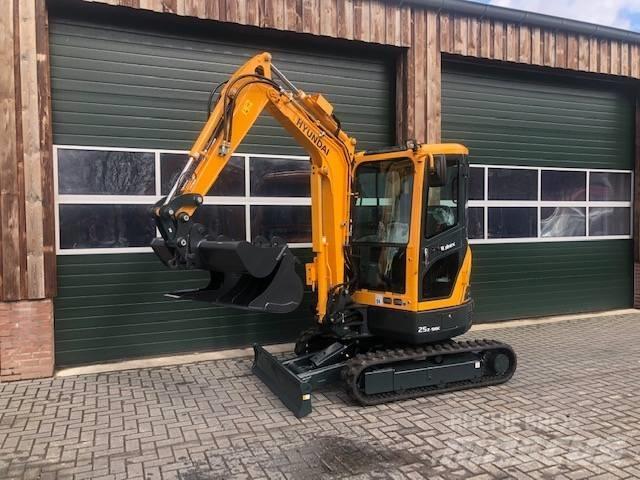 Hyundai R25Z-9AK Мини-экскаваторы