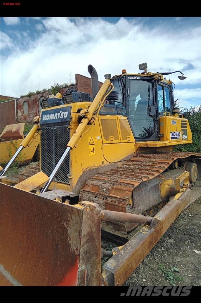Komatsu D 65 PX-18 Гусеничные бульдозеры