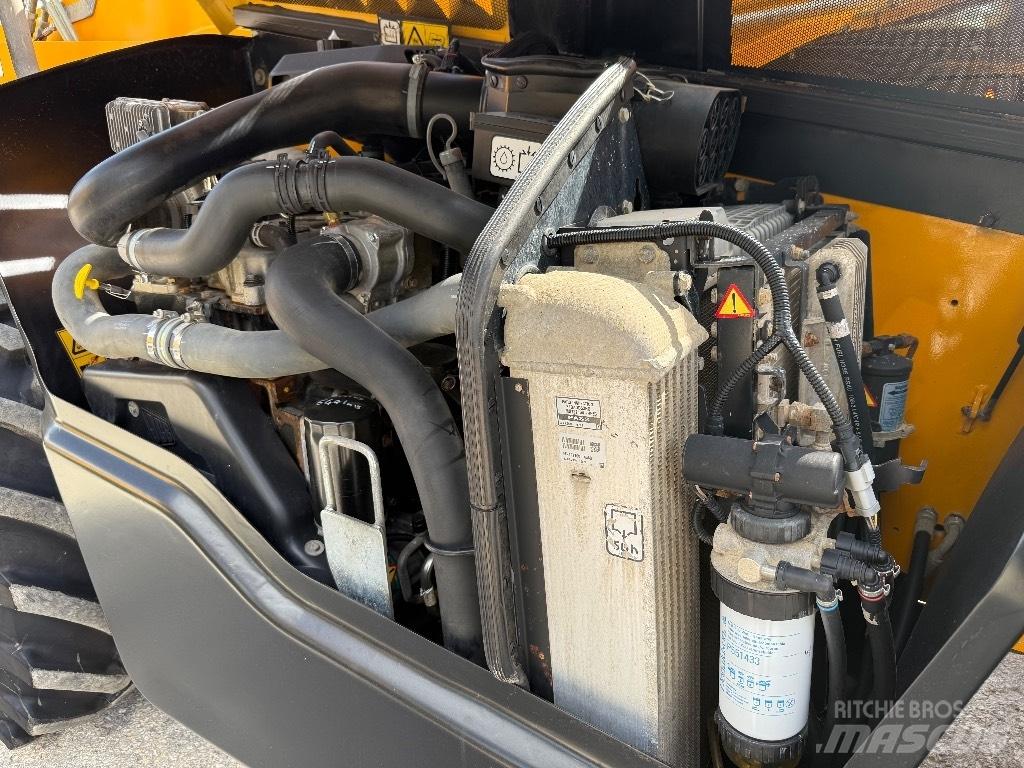 JCB 540-140 Телескопические погрузчики