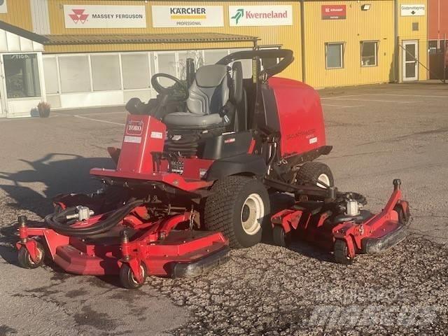 Toro 4000 Самоходные газонокосилки