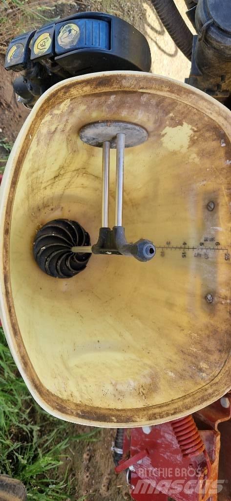 Hardi Ranger 2500 Прицепные опрыскиватели