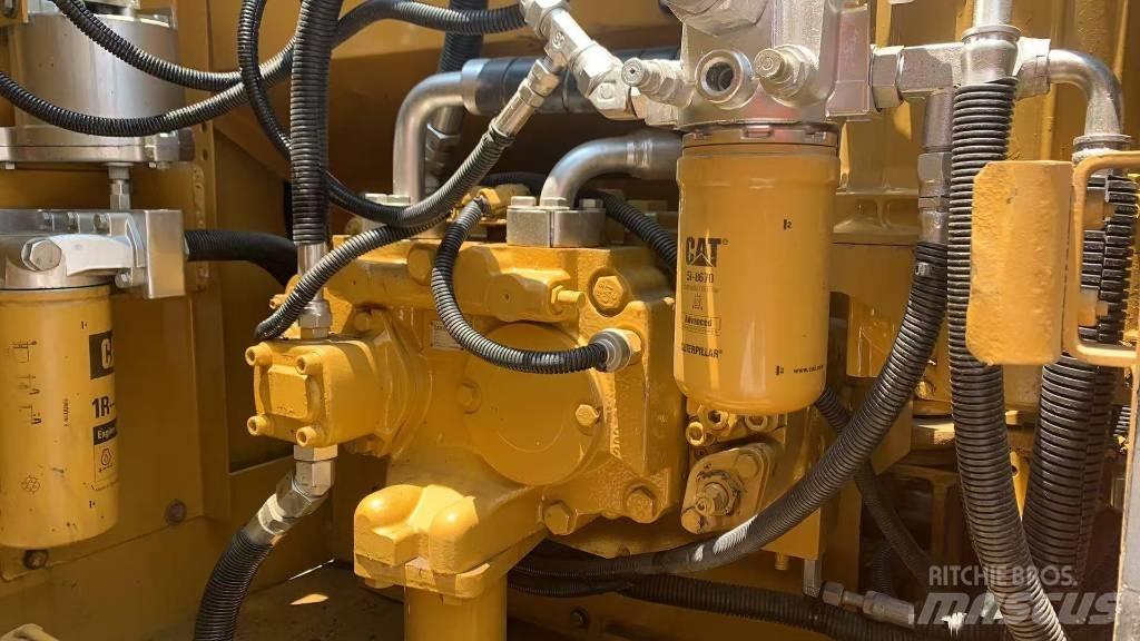 CAT 323 D Гусеничные экскаваторы