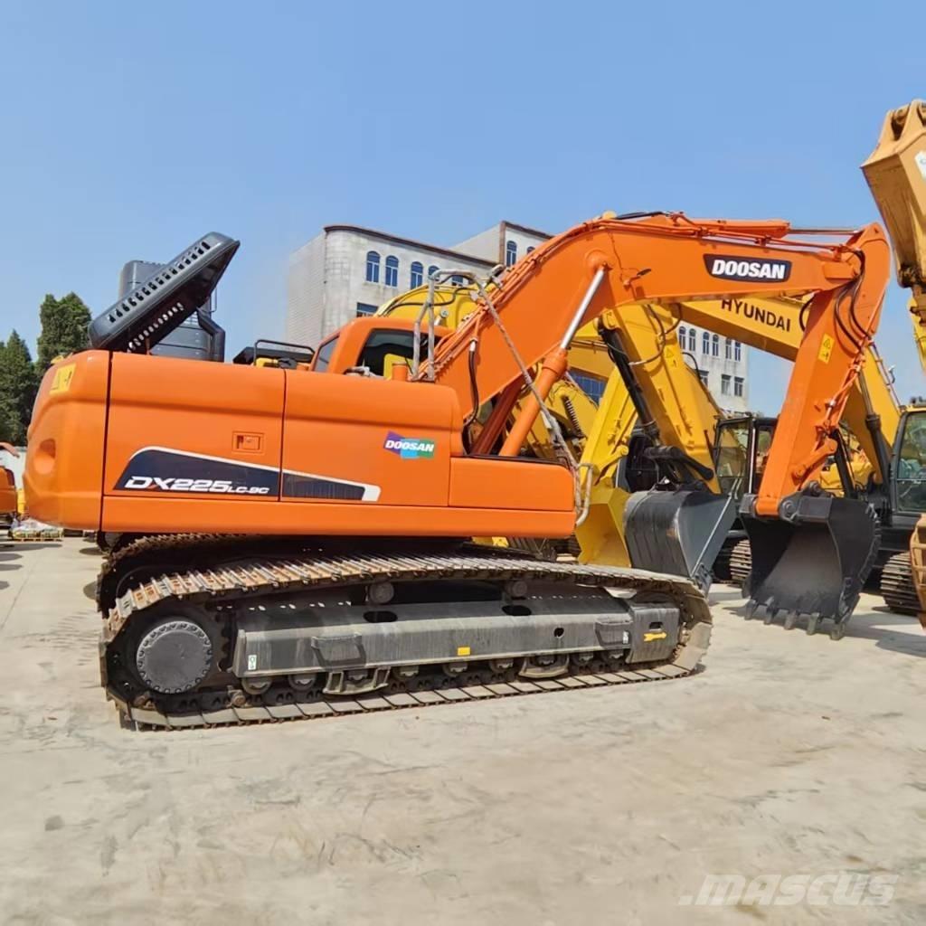 Doosan DX 225 LC Гусеничные экскаваторы