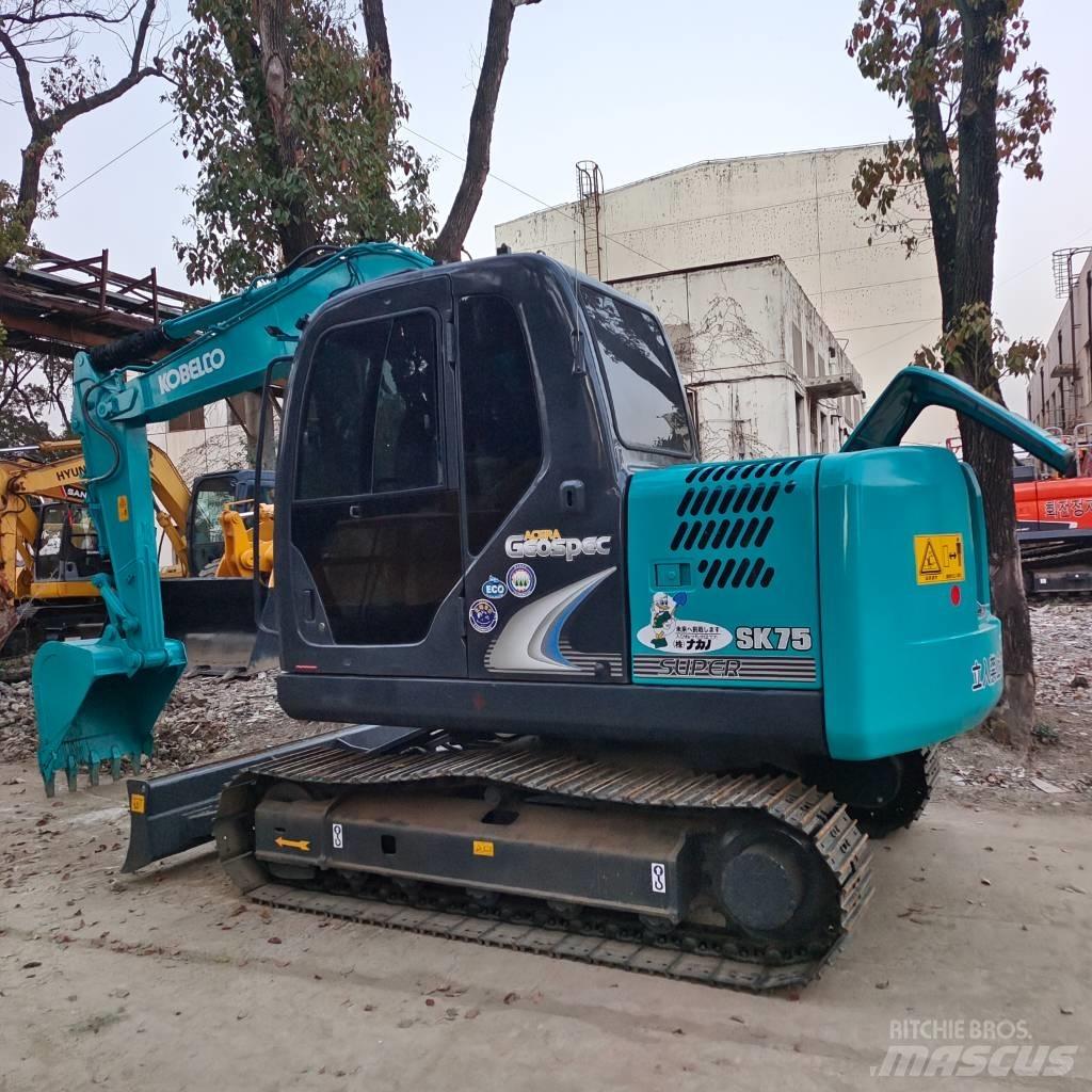 Kobelco SK75 Малые экскаваторы 7т-12т