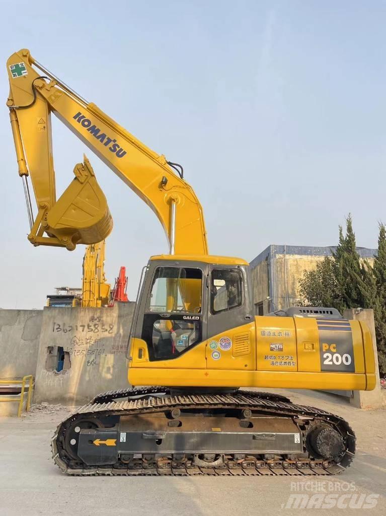 Komatsu PC 200-7 Гусеничные экскаваторы