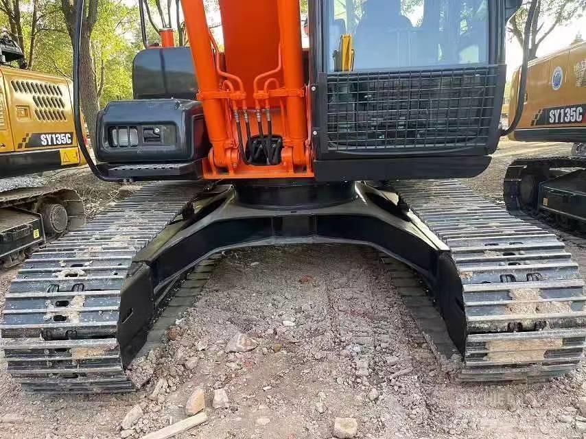 Hitachi ZX120 Гусеничные экскаваторы