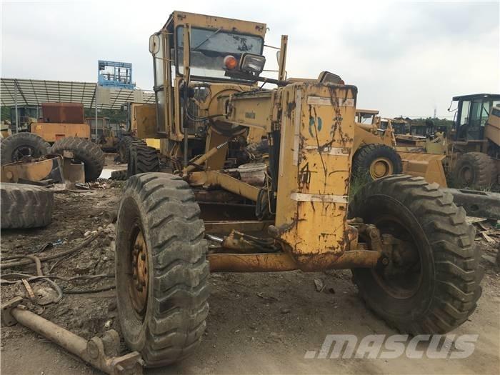 Komatsu GD 511 Грейдеры