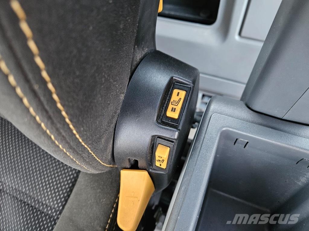 CAT 323 Гусеничные экскаваторы