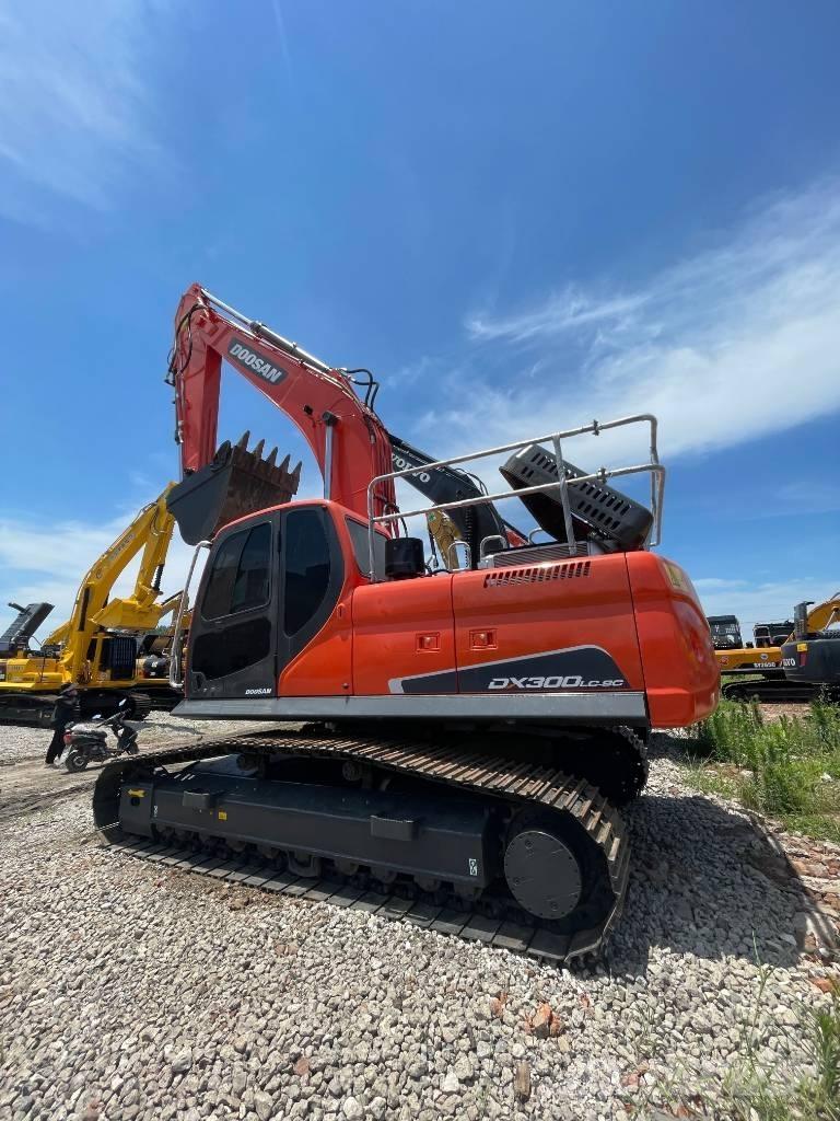 Doosan DX 300 LC Гусеничные экскаваторы