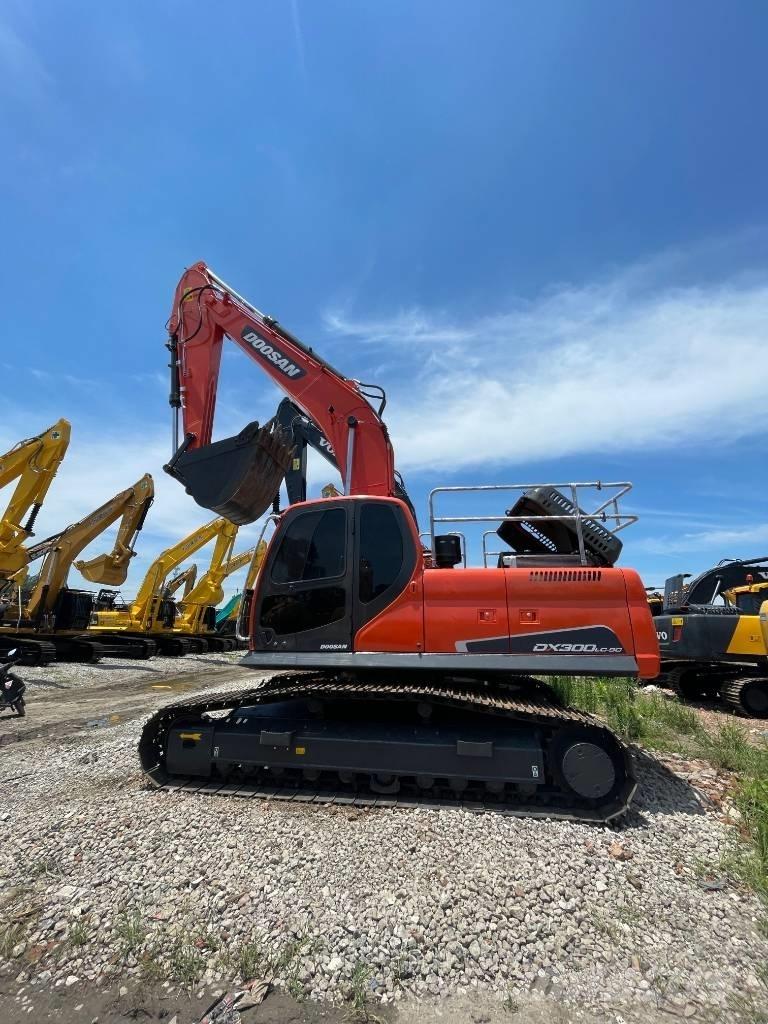 Doosan DX 300 LC Гусеничные экскаваторы