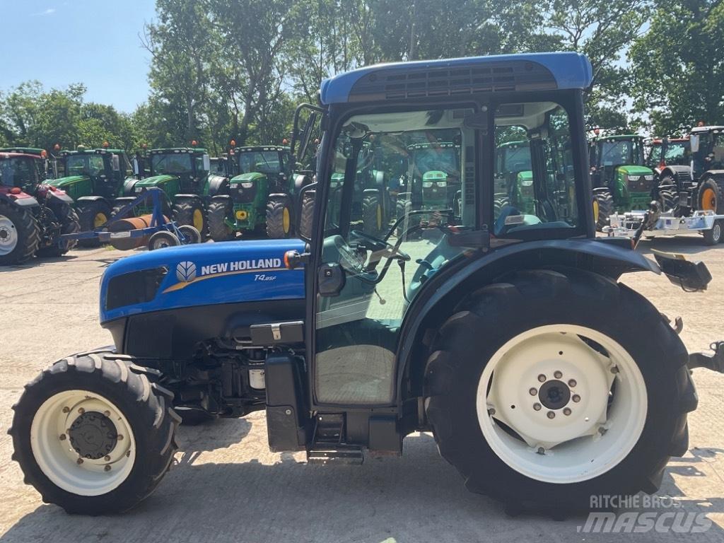 New Holland T 4.85 Трактора