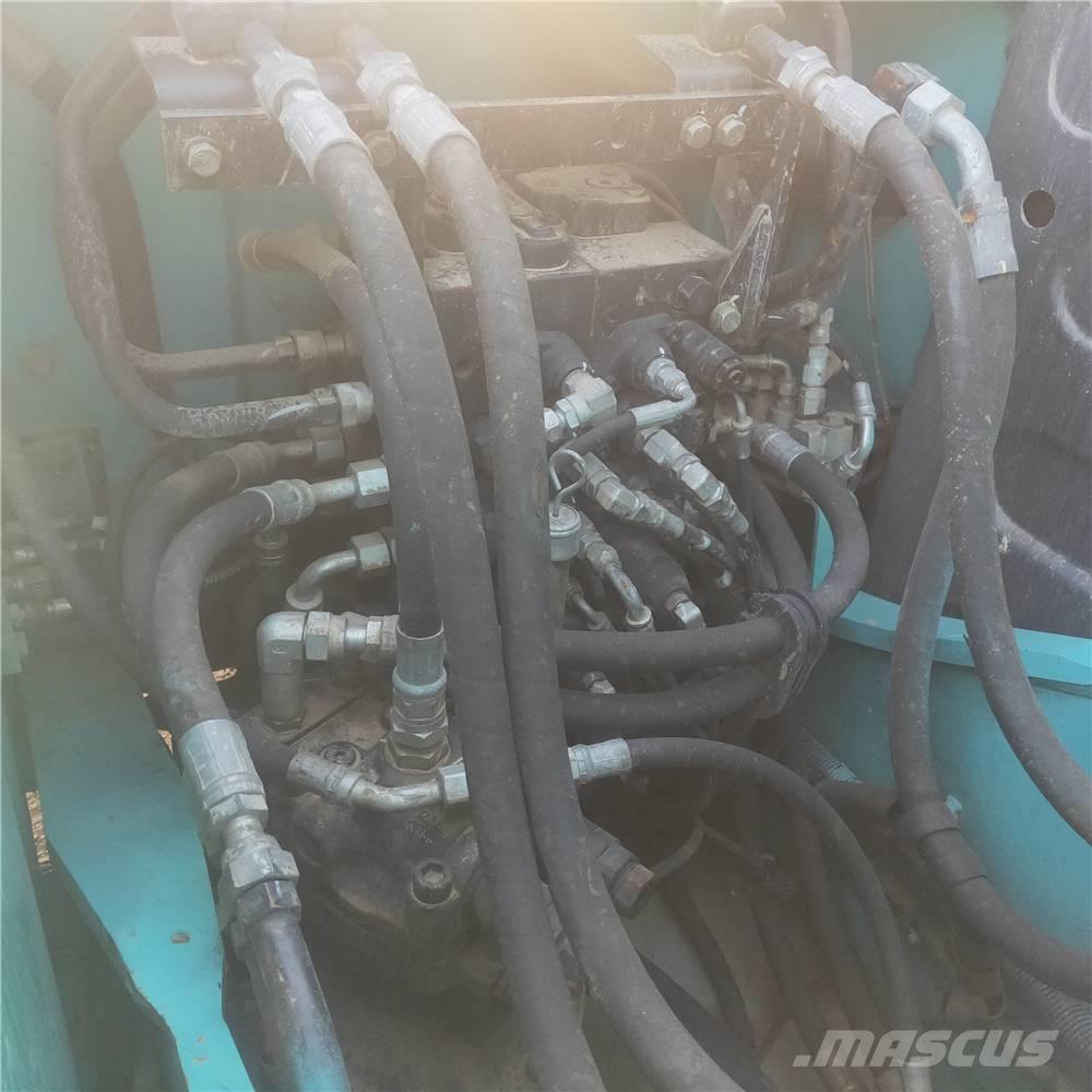 Kobelco SK130 Гусеничные экскаваторы