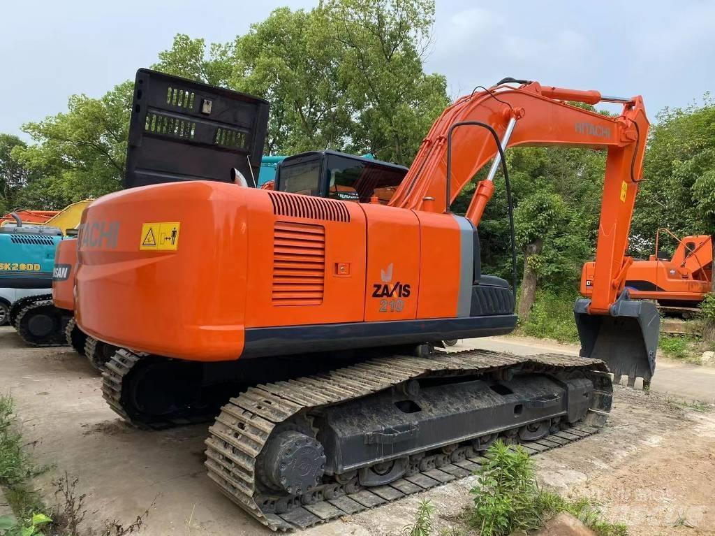 Hitachi ZX 210 Гусеничные экскаваторы