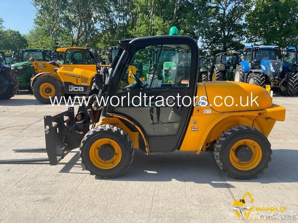 JCB 520-40 Телескопические погрузчики