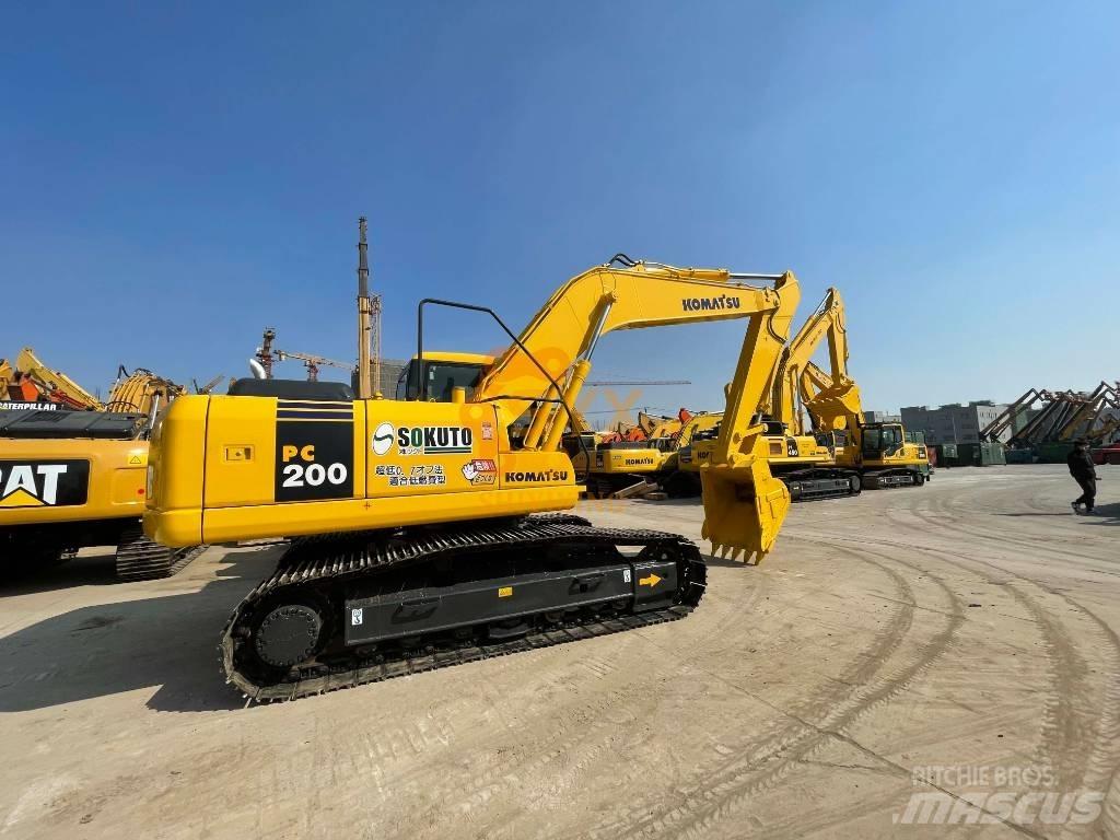 Komatsu PC 200 Гусеничные экскаваторы
