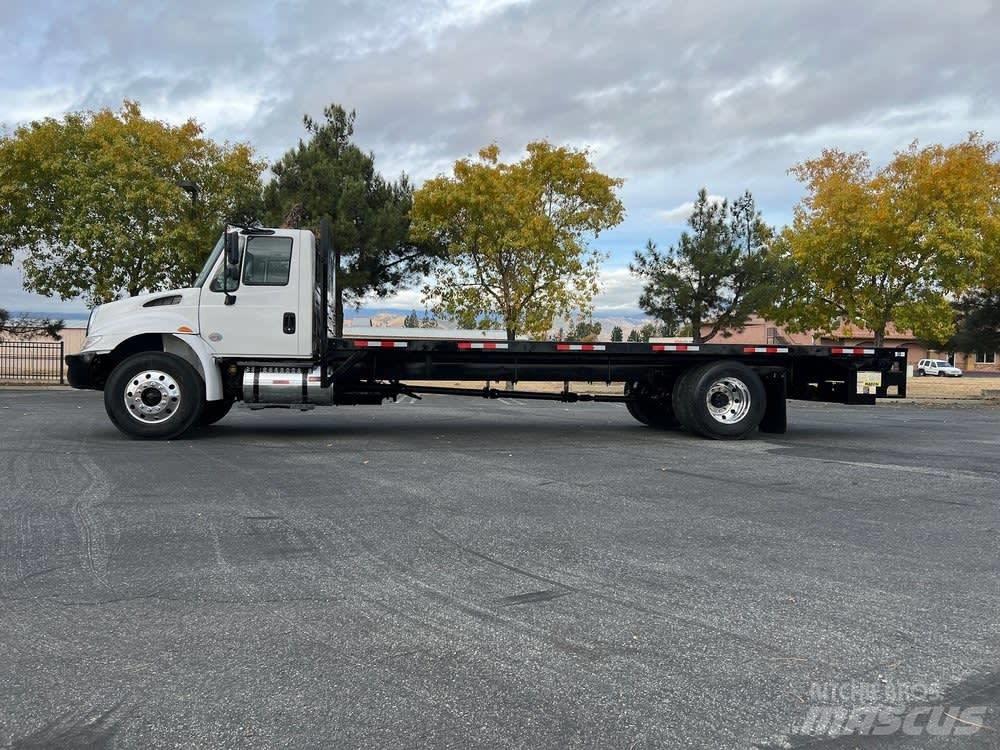 International 4300 Грузовики-платформы/боковая разгрузка
