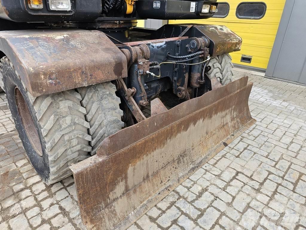 Hyundai R140W-7A Колёсные экскаваторы