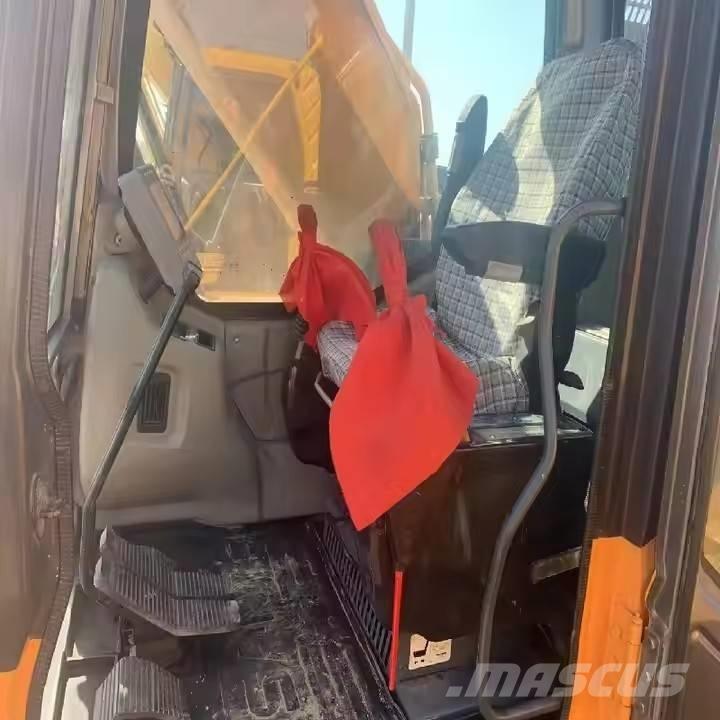 Sany SY 235 Гусеничные экскаваторы