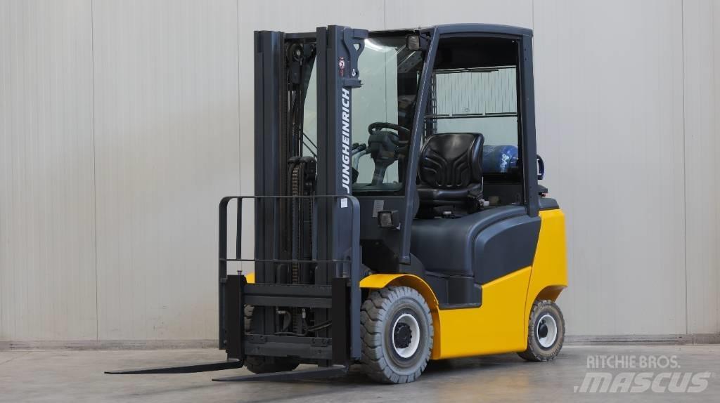 Jungheinrich TFG 320 Газовые погрузчики