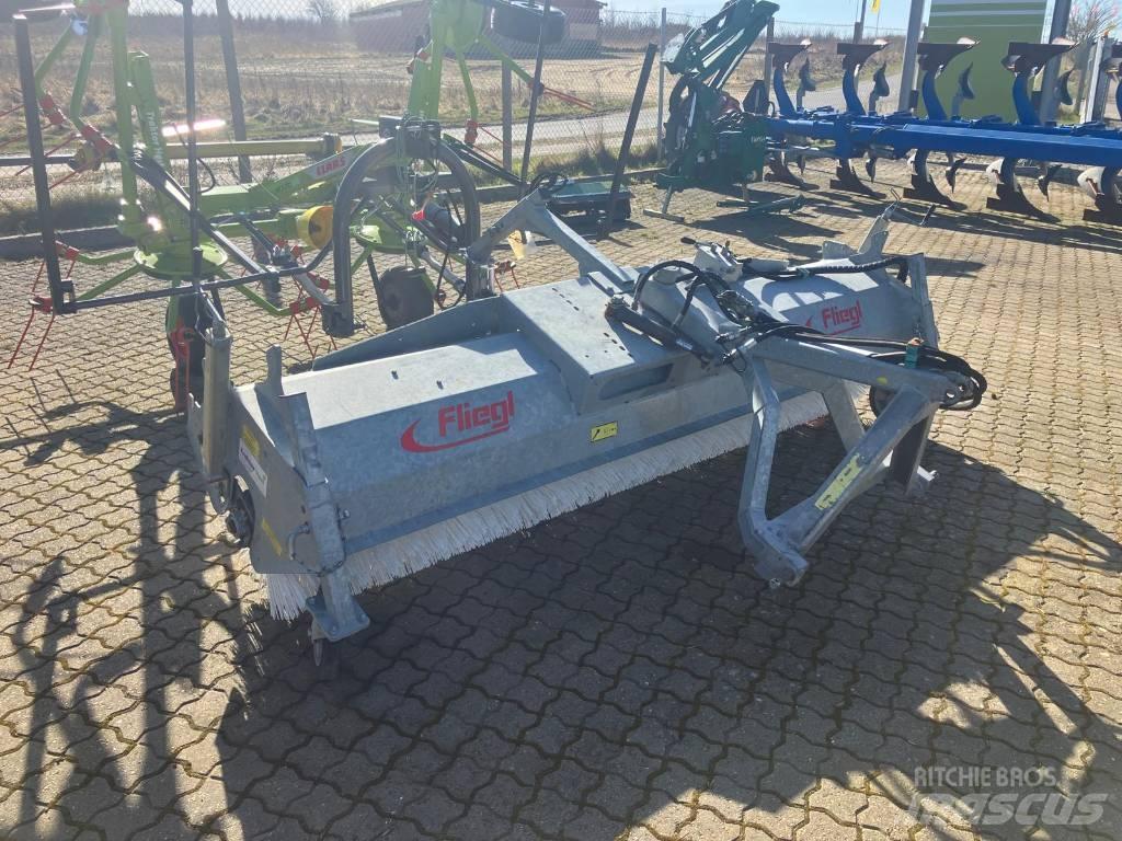 Fliegl Kost 2,8 m. Навесное оборудование и запчасти
