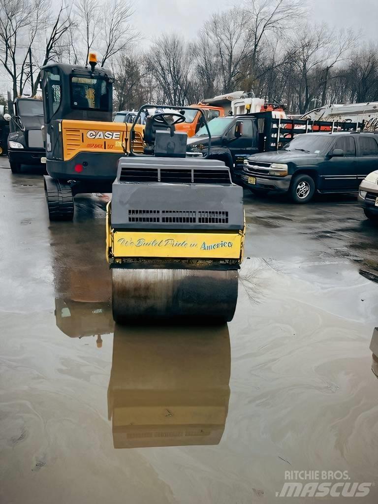 Bomag BW 100 AD-3 Катки тротуарные