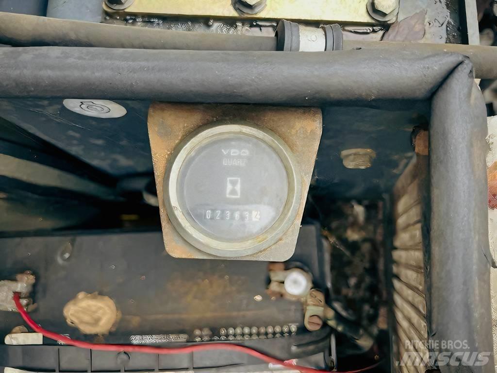 Bomag BW 100 AD-3 Катки тротуарные