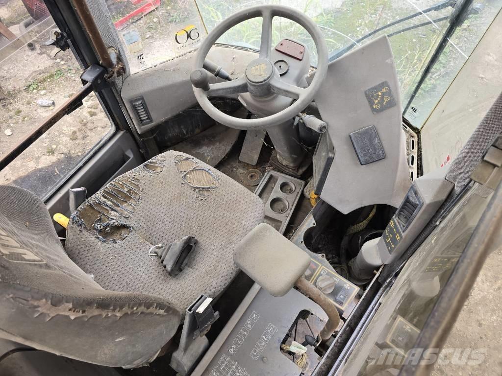 JCB 456 FOR PARTS Фронтальные погрузчики