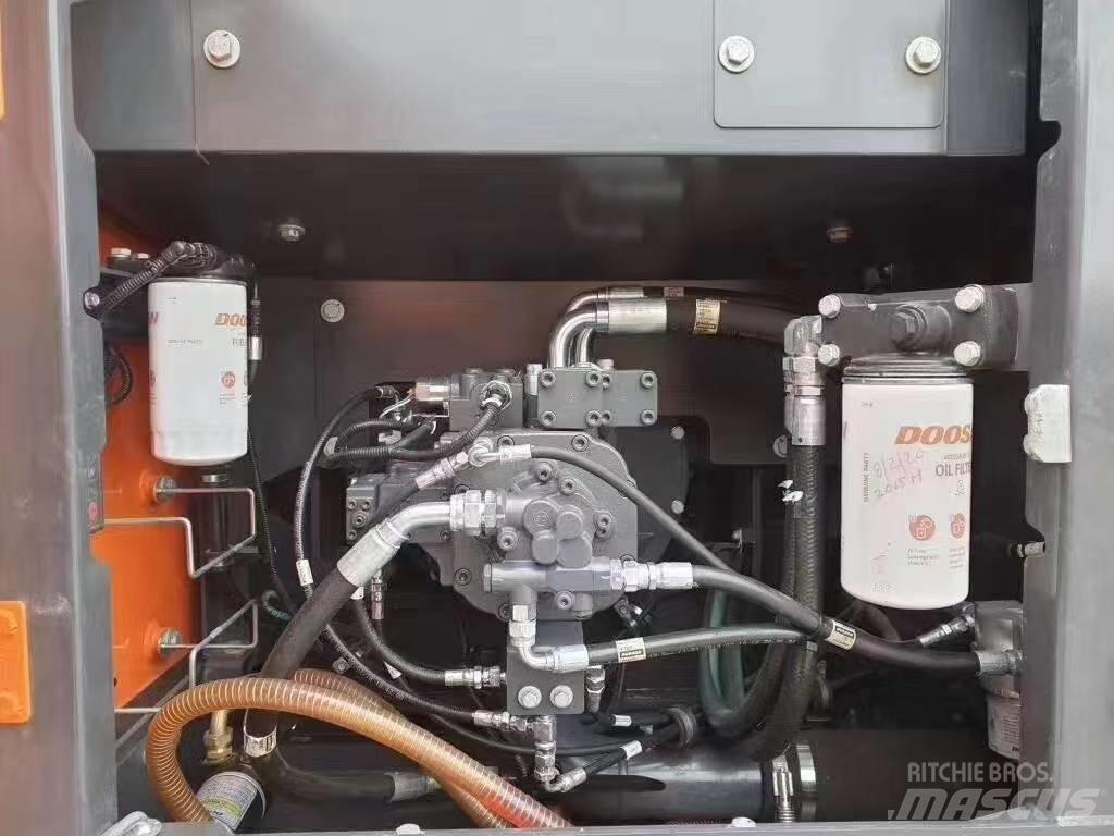 Doosan DX 225 LC Гусеничные экскаваторы