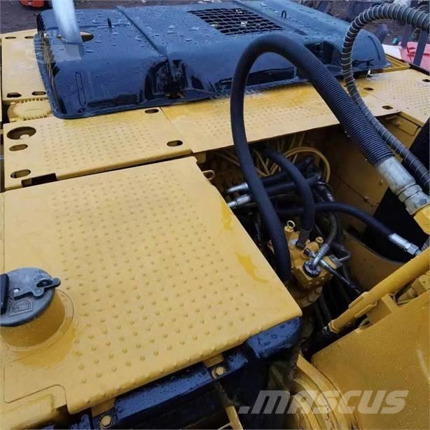 CAT 320D Гусеничные экскаваторы