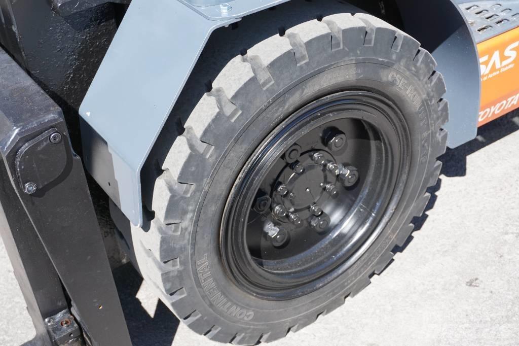 Toyota 52-8FDJF35 Дизельные погрузчики