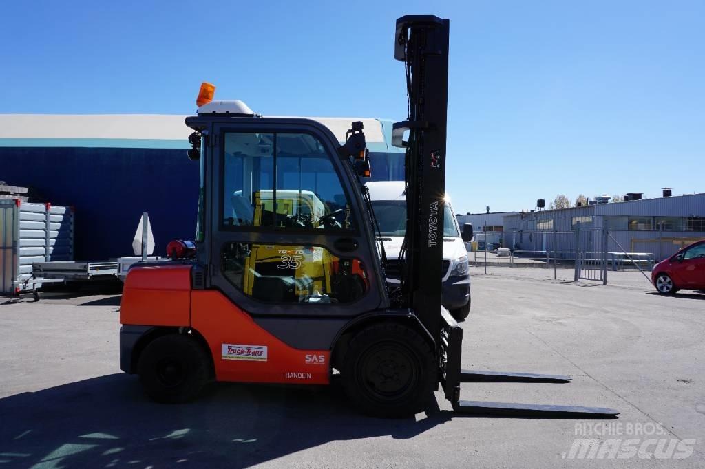 Toyota 52-8FDJF35 Дизельные погрузчики