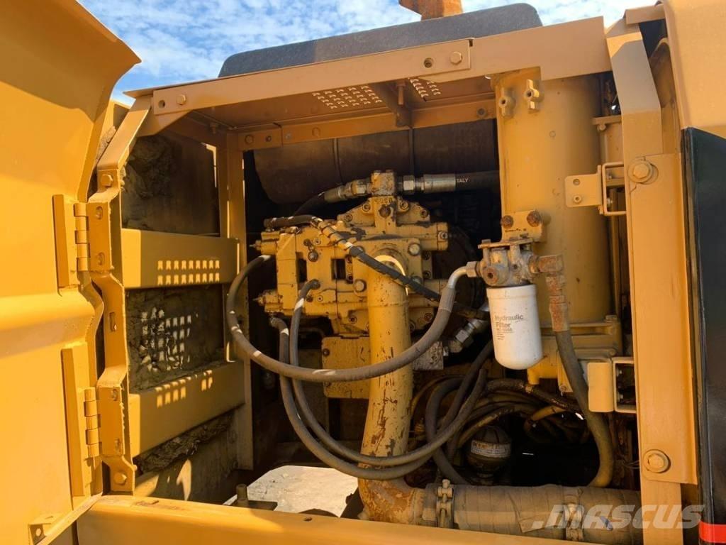 CAT 320BL Гусеничные экскаваторы