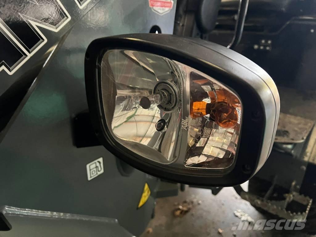 GiANT G 2500 HD Малые погрузчики