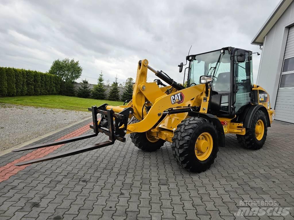 CAT 906 M Фронтальные погрузчики