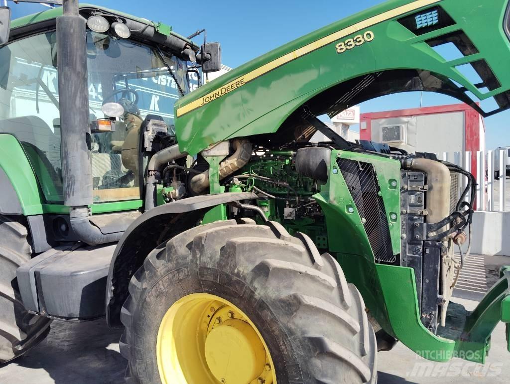 John Deere 8330 Трактора