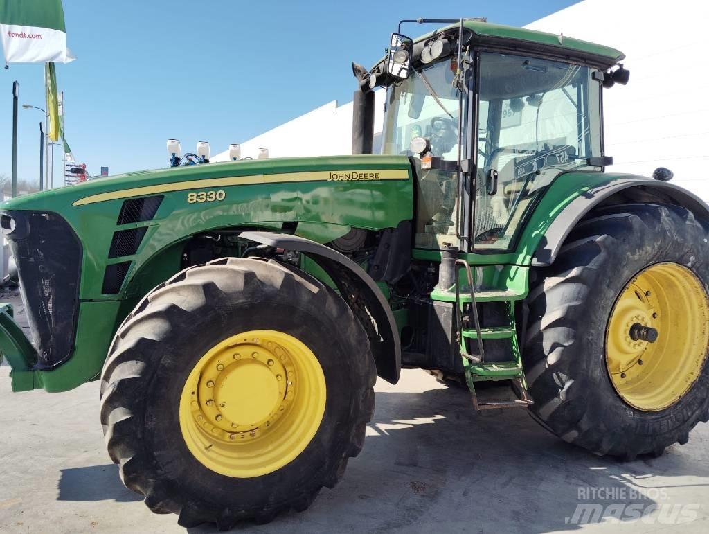 John Deere 8330 Трактора