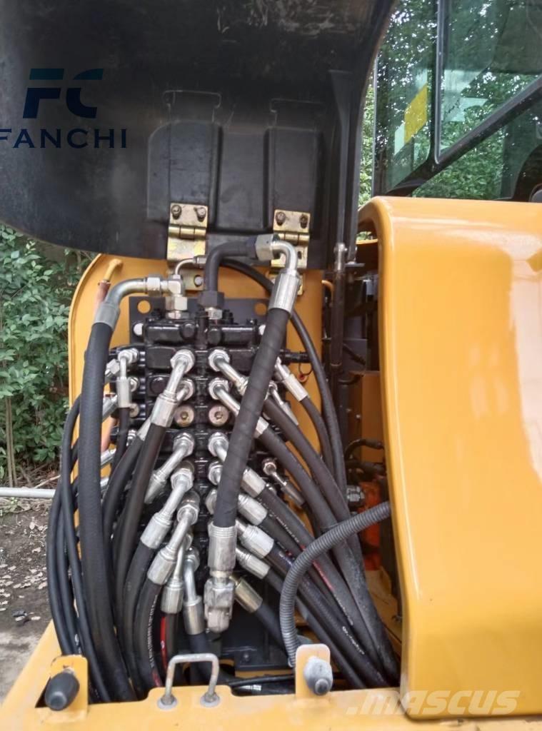 XCMG XE 60 DA Гусеничные экскаваторы